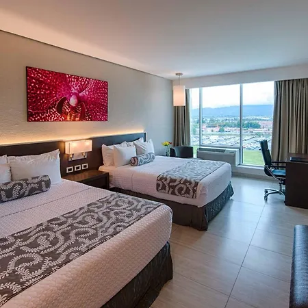 Crowne Plaza Airport By Ihg-3
